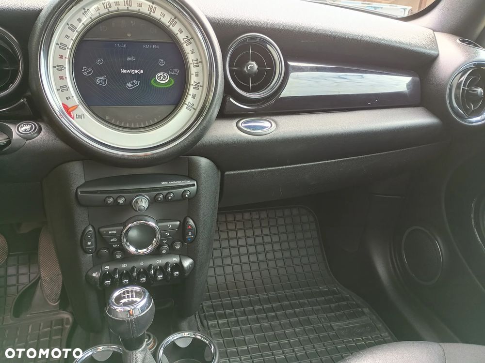 MINI Cooper Standard - 14