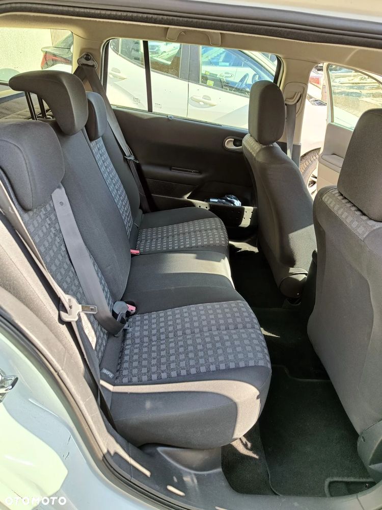 Renault Megane 1.6 Dynamique - 10