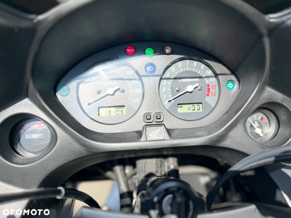 Honda CBF - 7