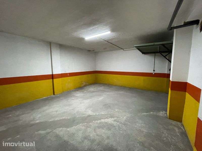 Garagem fechada com 36m2 para venda - Grande imagem: 2/8