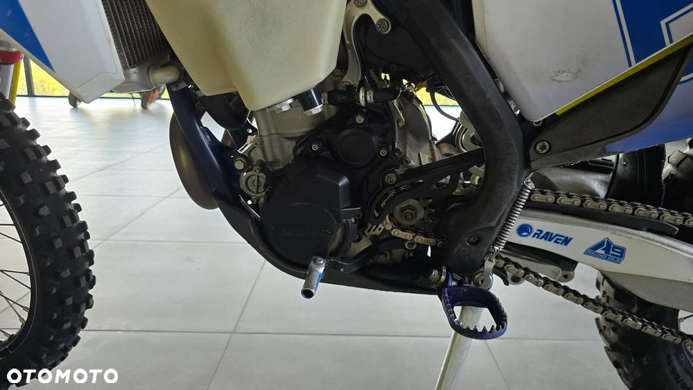 Husqvarna FE - 20