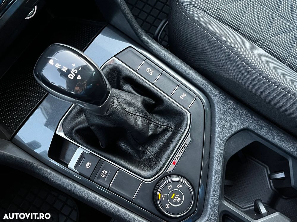 Volkswagen Tiguan - 22