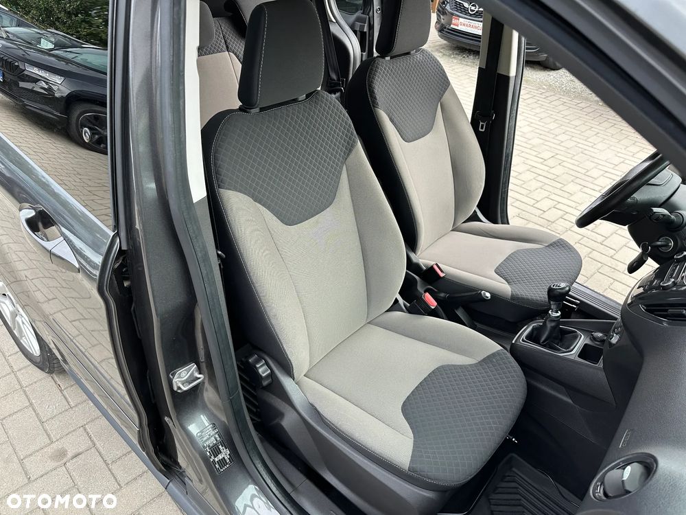 Ford Tourneo Courier - 21