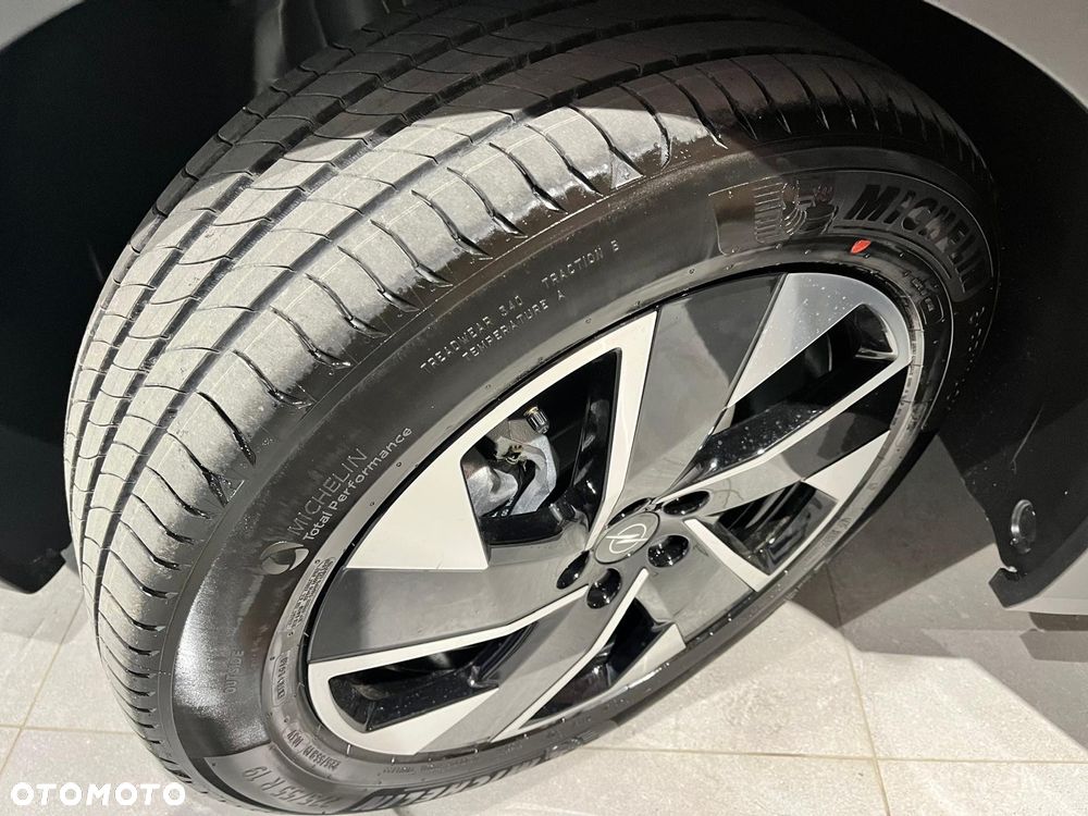 Opel Grandland 1.2 T mHEV GS S&S eDTC6 - 14