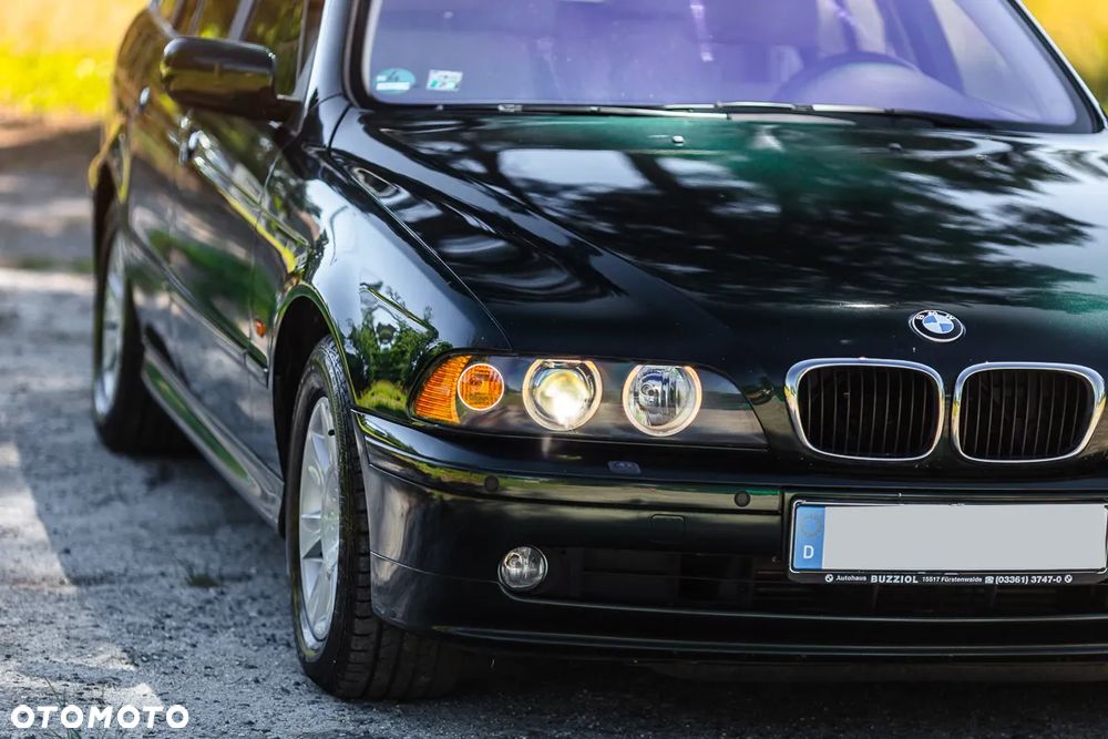 BMW Seria 5 525d Touring - 9