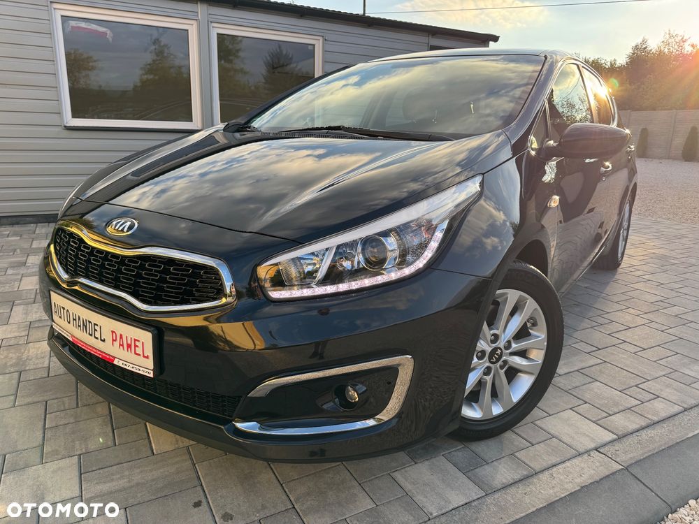 Kia Ceed 1.4 CVVT Dream-Team Edition - 2