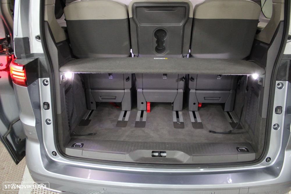 VW Multivan 2.0 TDI Style DSG - 25