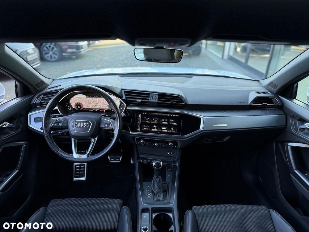 Audi Q3 Sportback - 16