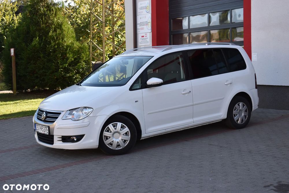 Volkswagen Touran - 24