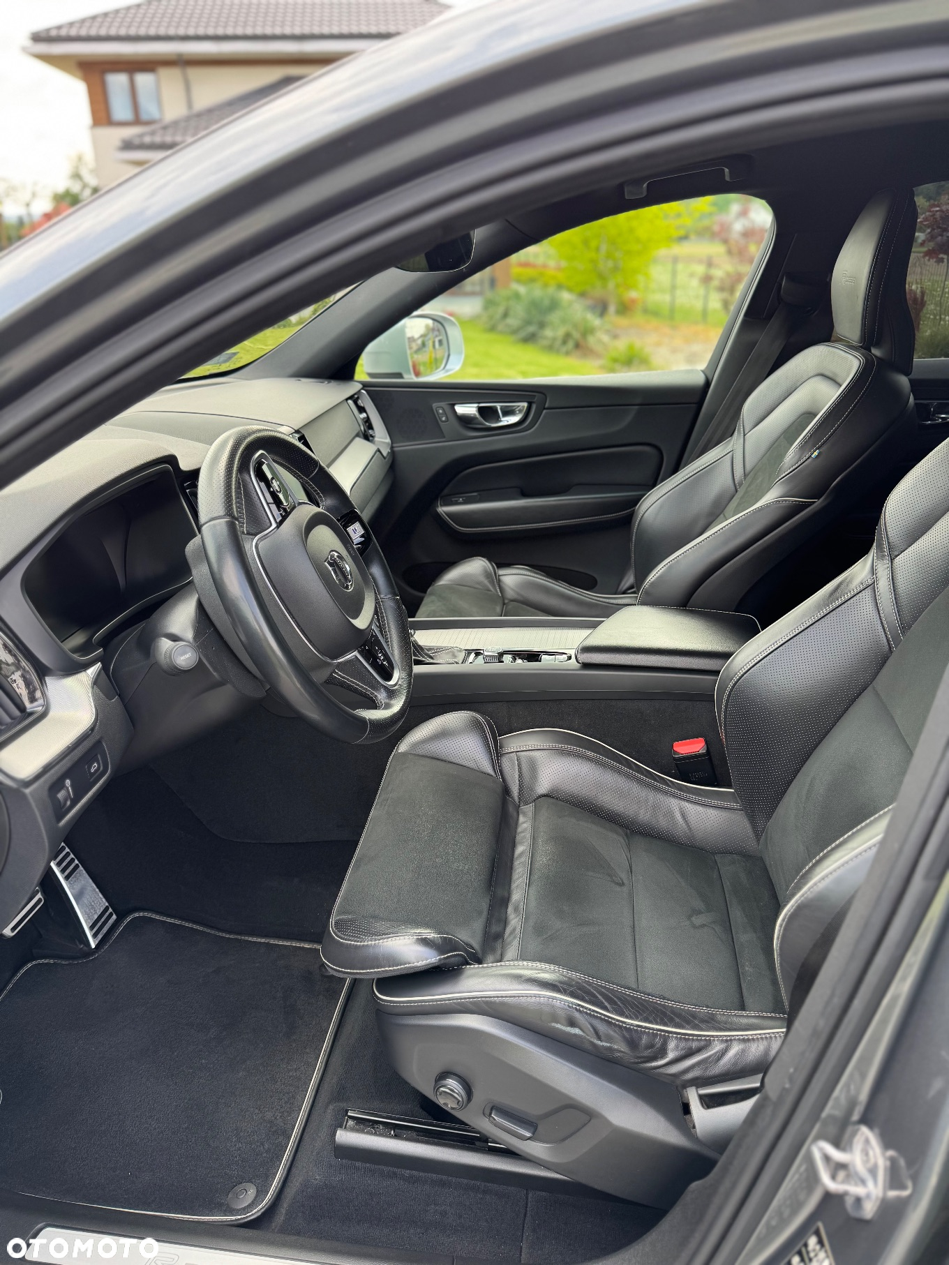 Volvo XC 60 D4 AWD R-Design - 10