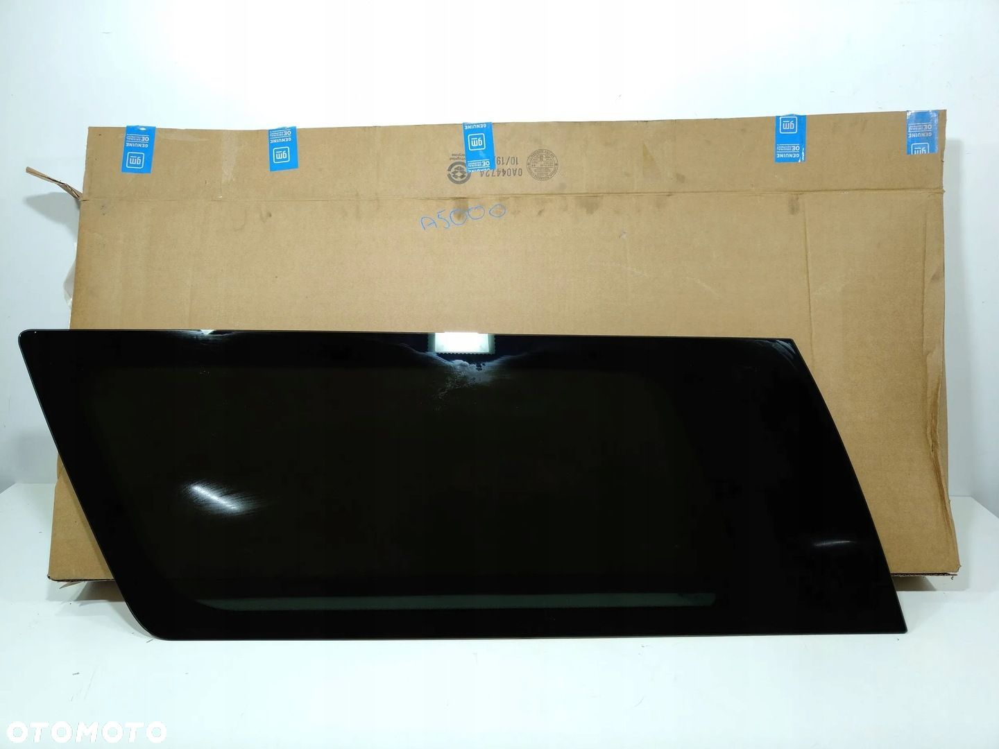 Cadillac Escalade IV 14- SZYBA TYLNA NOWA OEM - 1