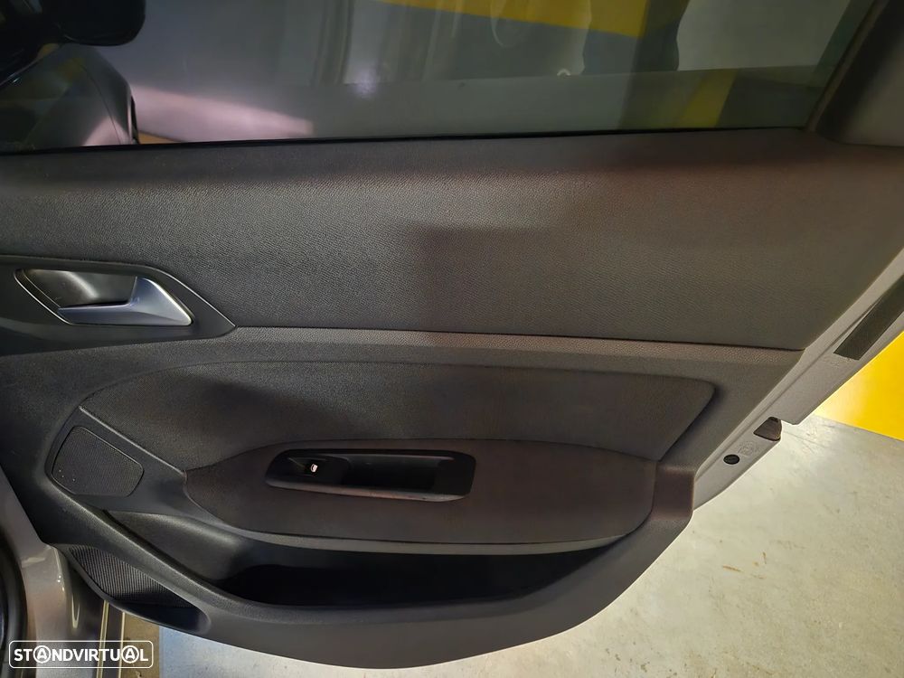 Peugeot 308 SW e-HDi 115 Stop & Start Allure - 35