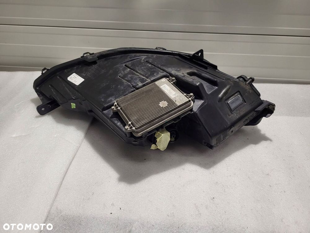 tesla model s lift full przód strona lewa 105357400c - 9