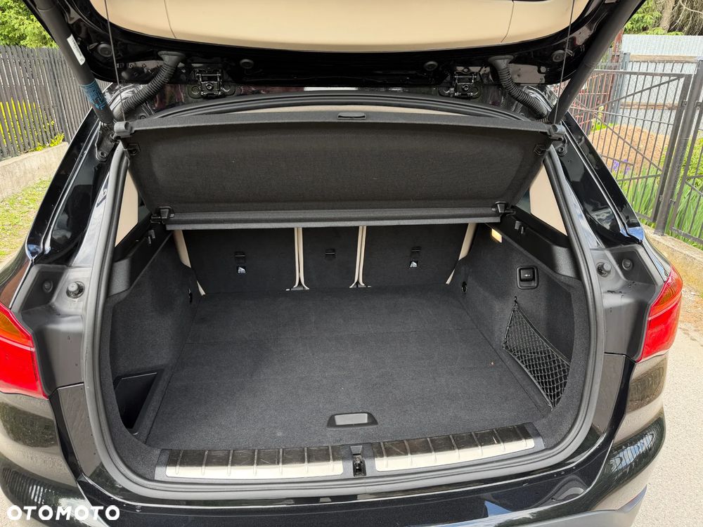 BMW X1 sDrive18i GPF xLine - 33