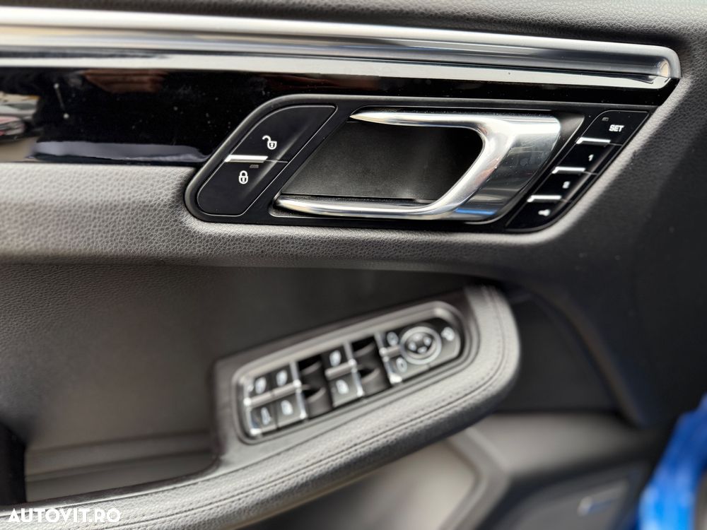 Porsche Macan - 10