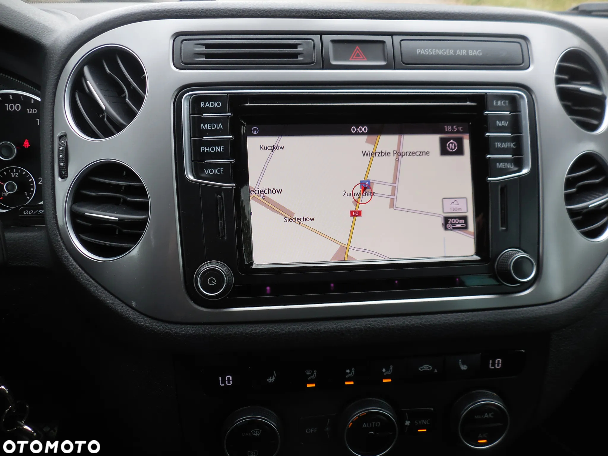 Volkswagen Tiguan - 23