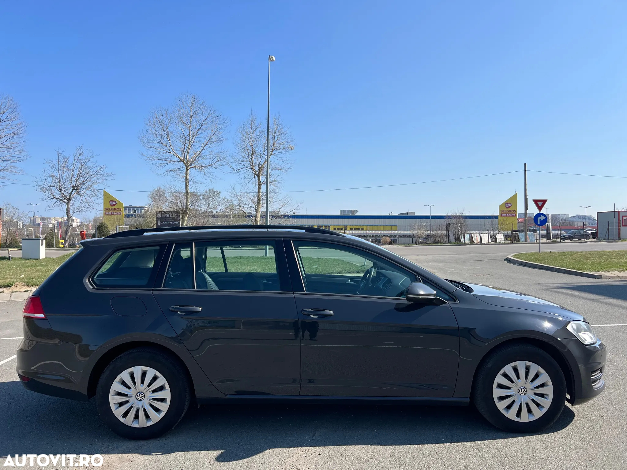 Volkswagen Golf 1.6 TDI BlueMotion Trendline - 9