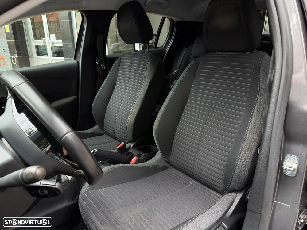 Peugeot 208 PureTech 75 Active - 12