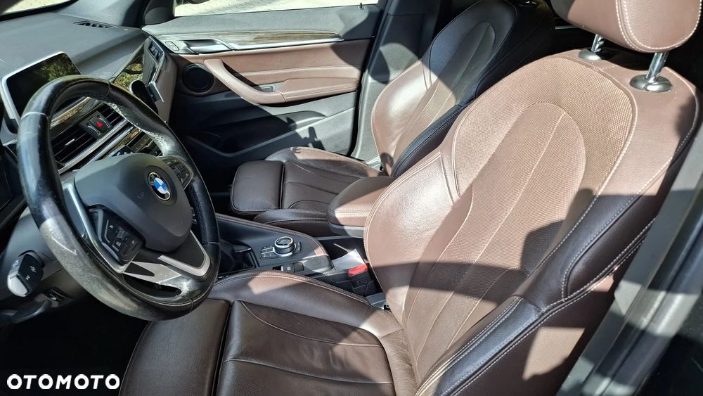 BMW X1 xDrive25i Sport Line - 13