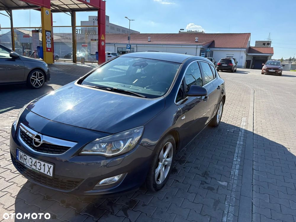 Opel Astra 2.0 CDTI Cosmo - 6