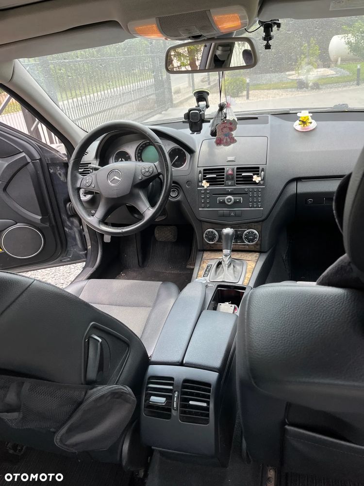 Mercedes-Benz Klasa C 220 CDI DPF Automatik Avantgarde - 23