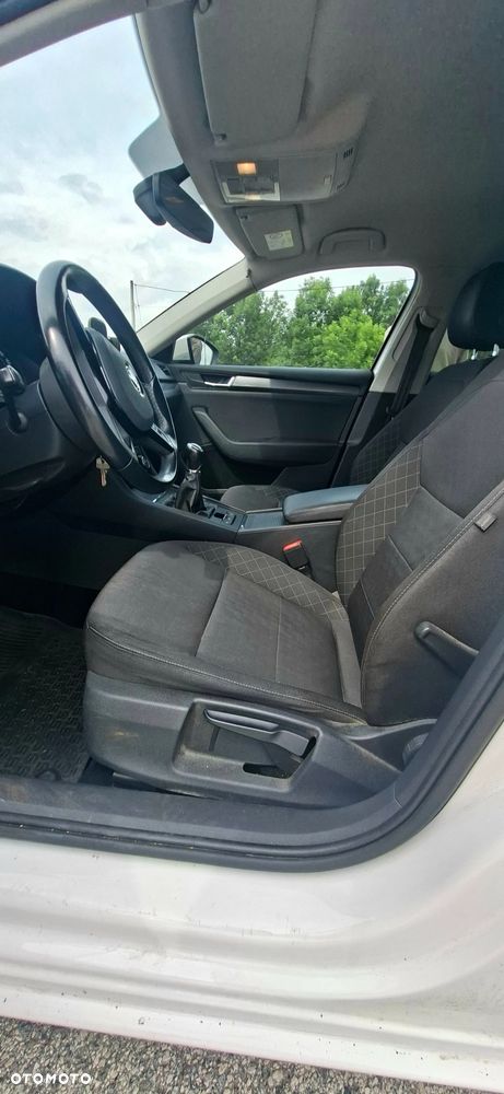 Skoda Superb 2.0 TDI Active - 3
