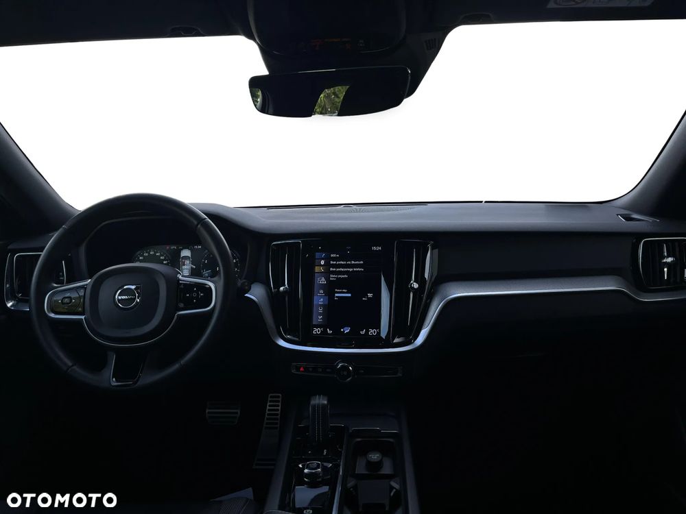 Volvo V60 B4 B R-Design - 33