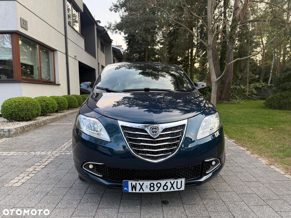 Lancia Ypsilon - 2
