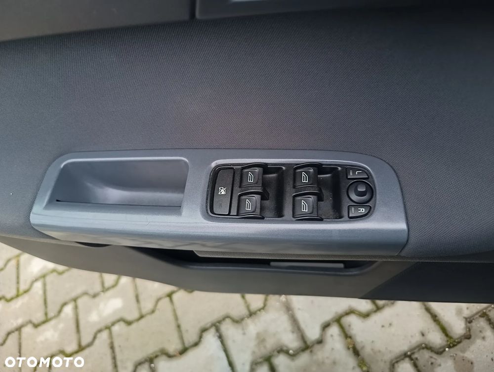 Volvo V50 2.0D - 19