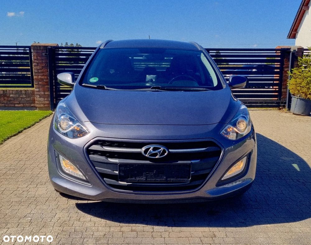 Hyundai i30 blue Kombi 1.4 Style - 2