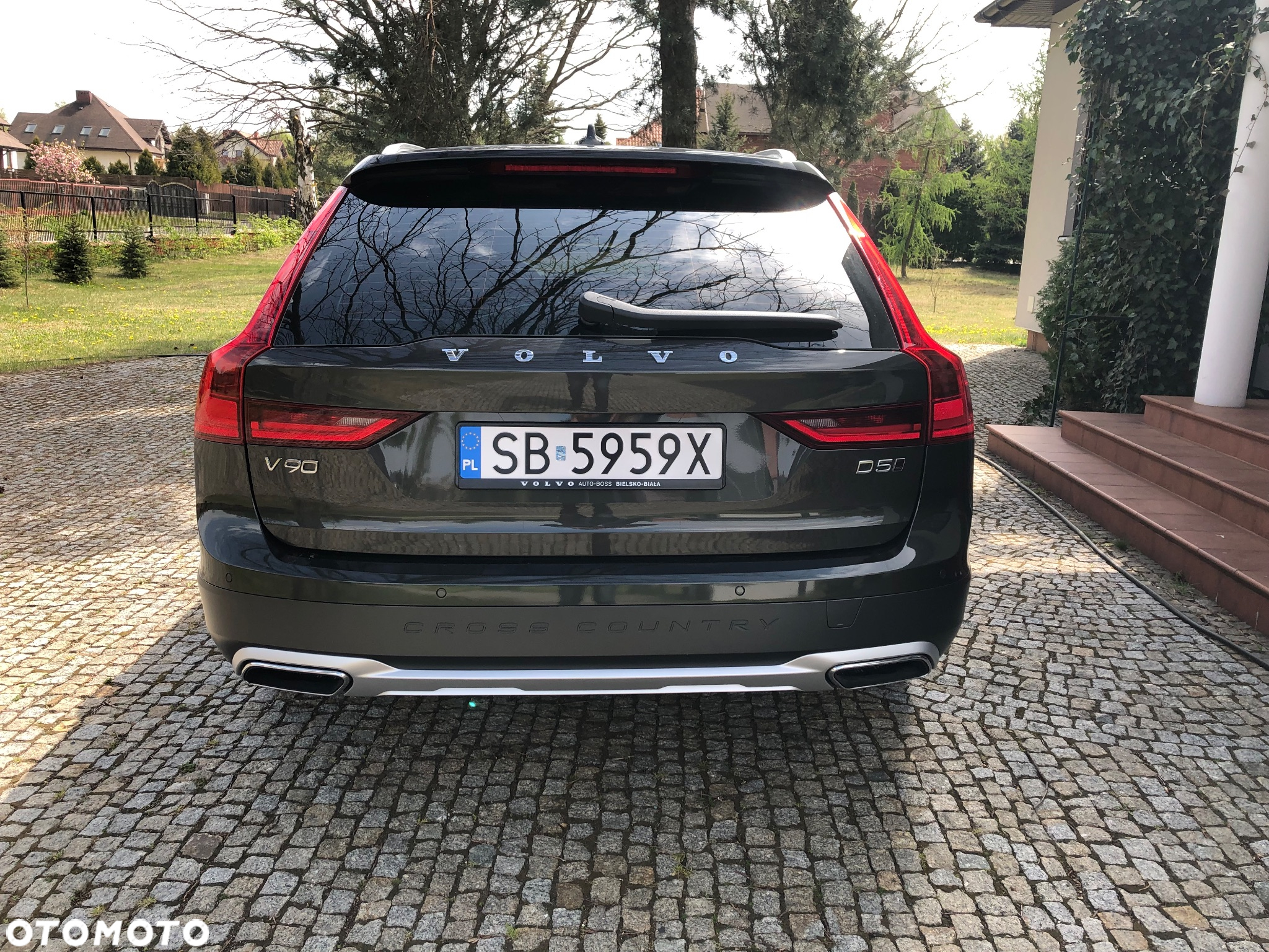 Volvo V90 D5 SCR AWD Momentum Pro - 3