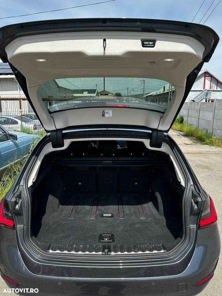 BMW Seria 3 320d Sport-Aut. - 9
