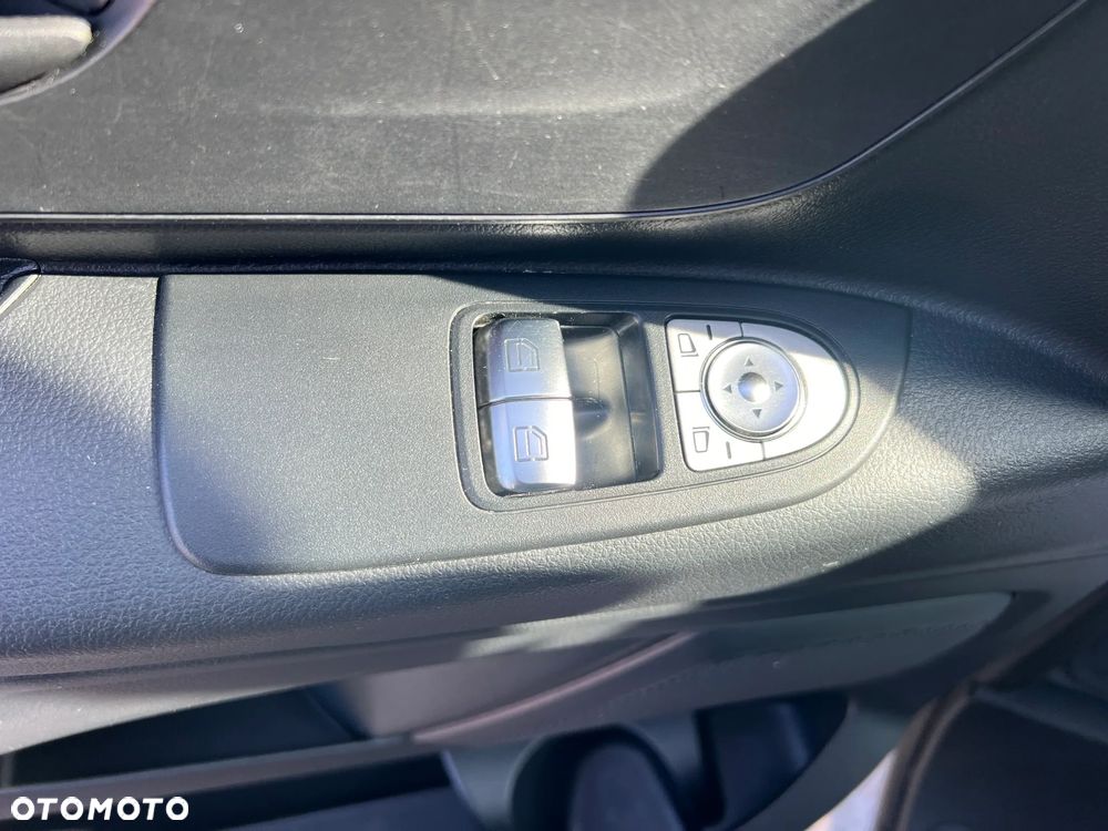 Mercedes-Benz Vito - 14