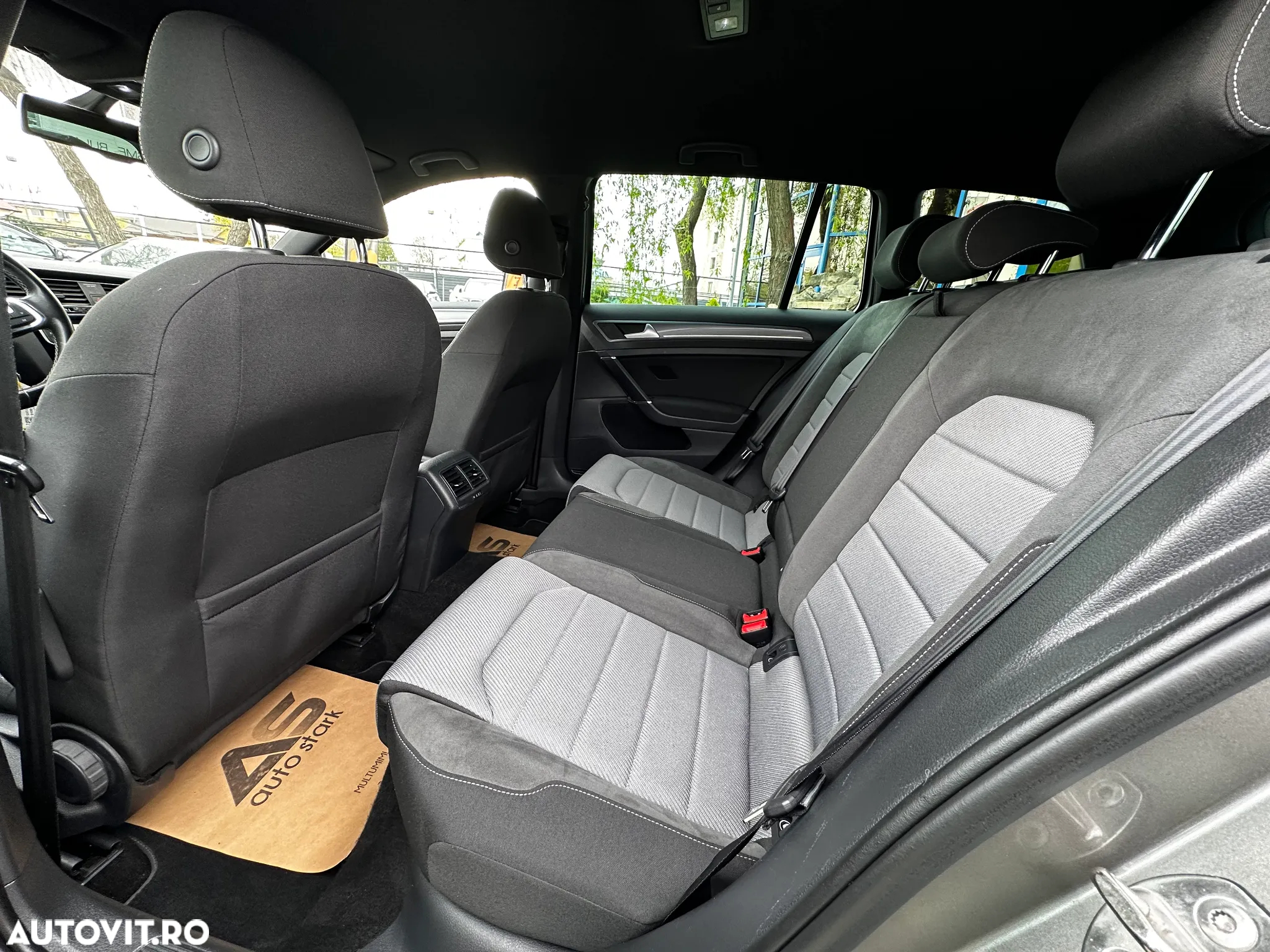 Volkswagen Golf Variant 1.6 TDI BlueMotion Technology DSG Comfortline - 18