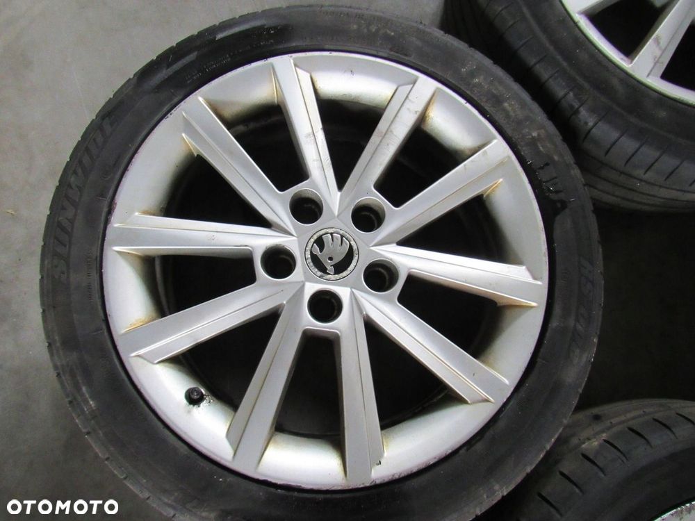 Skoda Octavia Mk3 5E 2014 Felgi aluminiowe R17 komplet - 4