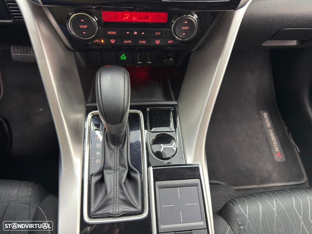 Mitsubishi Eclipse Cross 1.5 MIVEC Intense CVT - 24