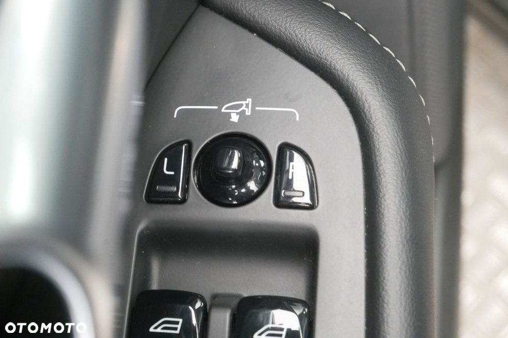 Volvo XC 90 - 35