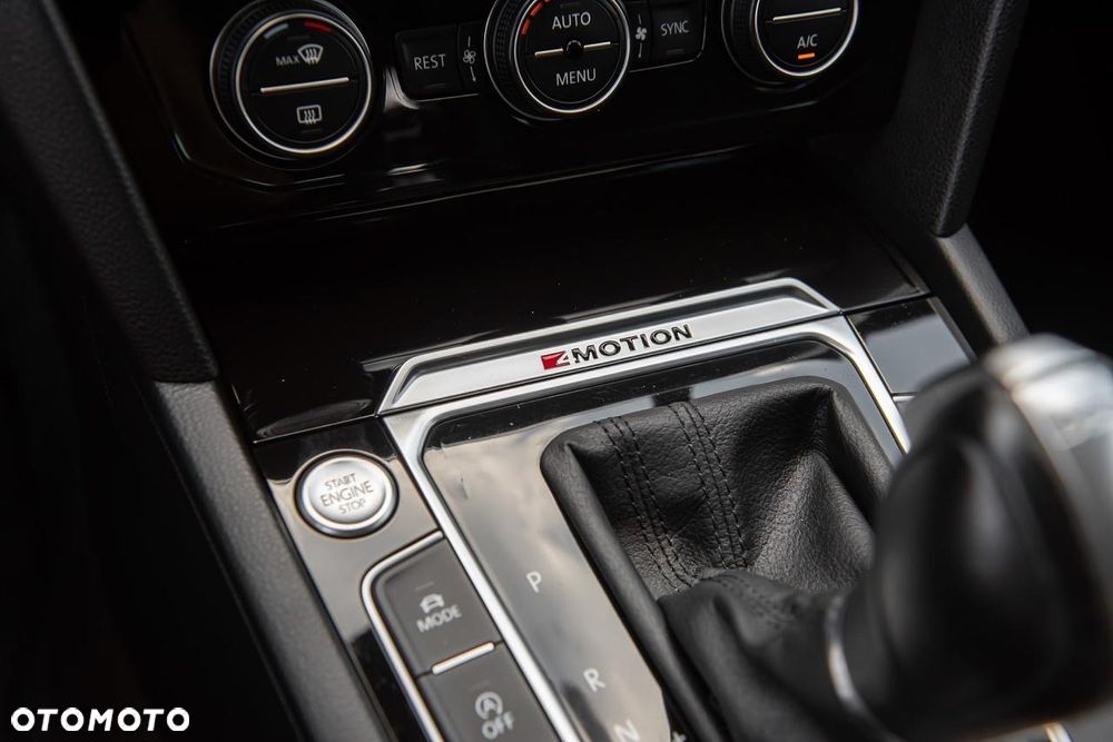 Volkswagen Passat 2.0 TDI SCR 4Motion DDG Highline - 39