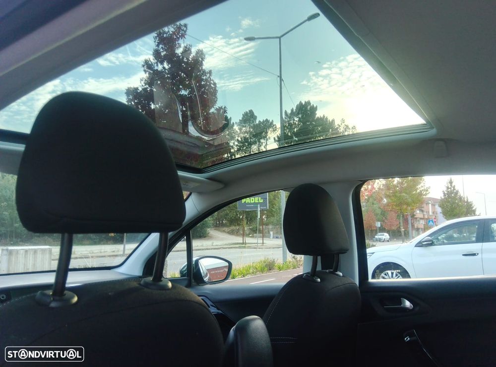 Peugeot 208 PureTech 82 Start & Stop Allure - 9