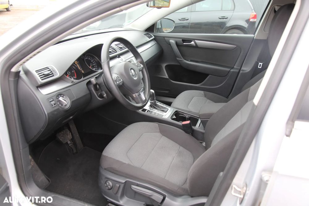 Volkswagen Passat - 8