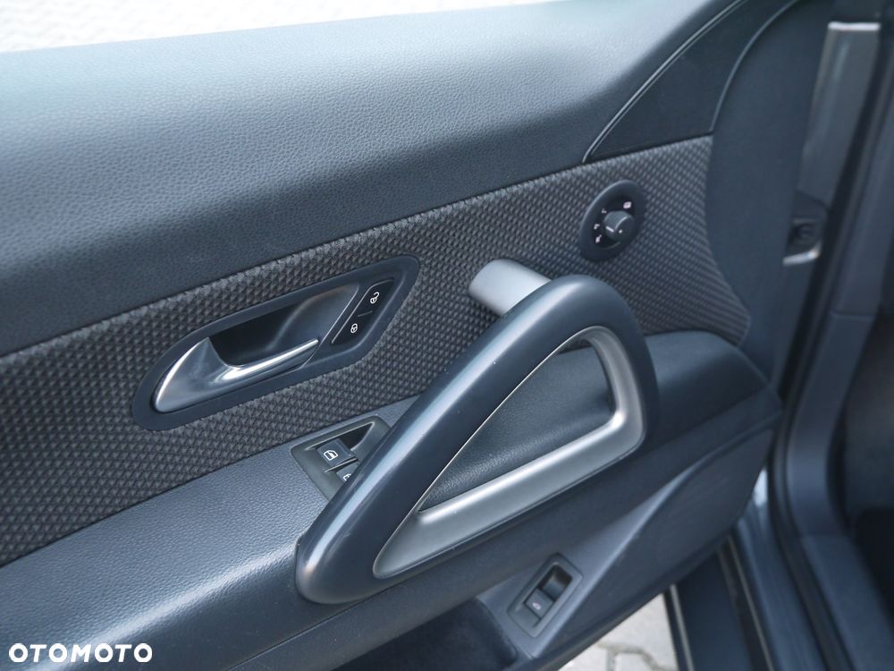 Volkswagen Scirocco 2.0 TDI - 14