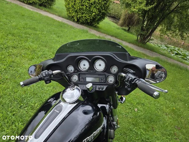 Harley-Davidson Touring Street Glide - 8