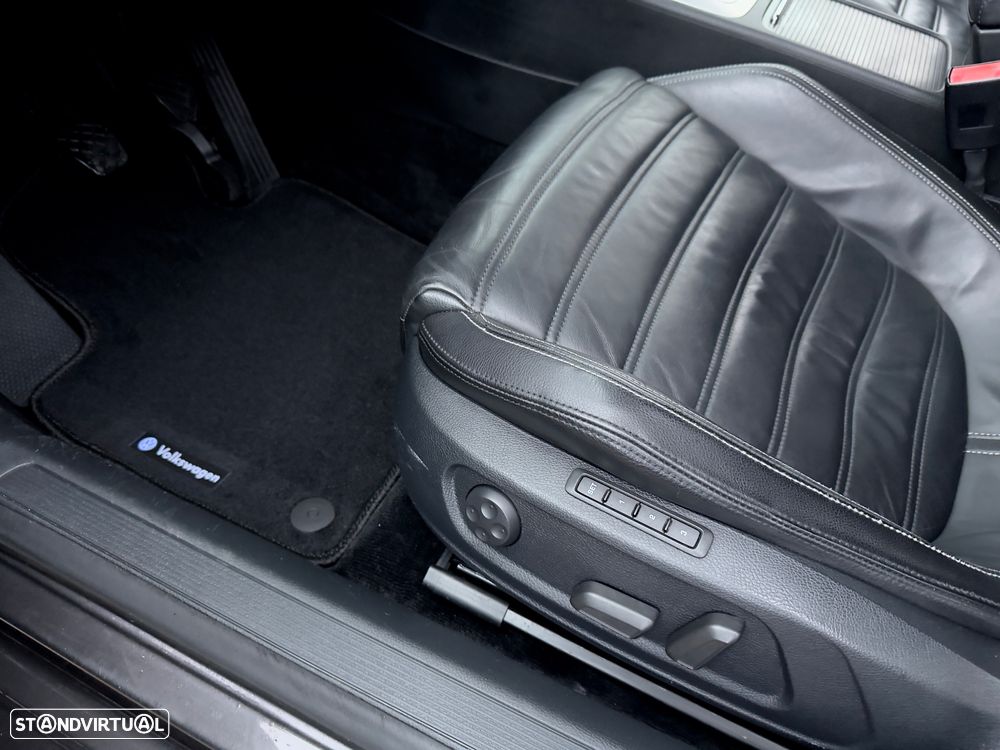 VW Passat CC 2.0 TDi Exclusive - 40