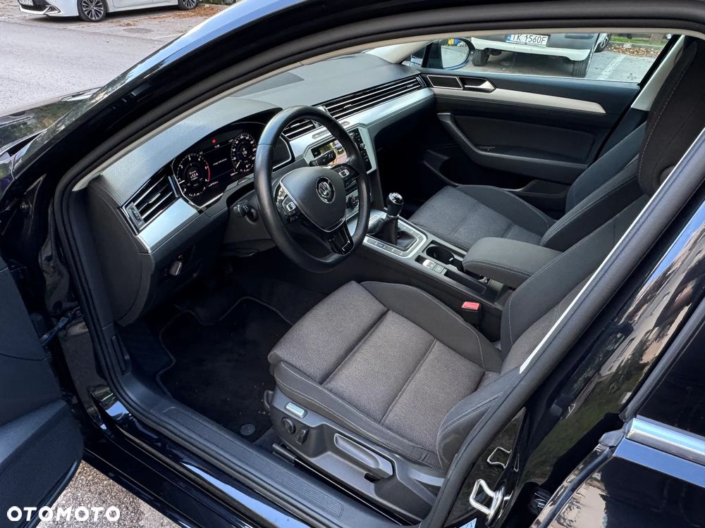 Volkswagen Passat - 6
