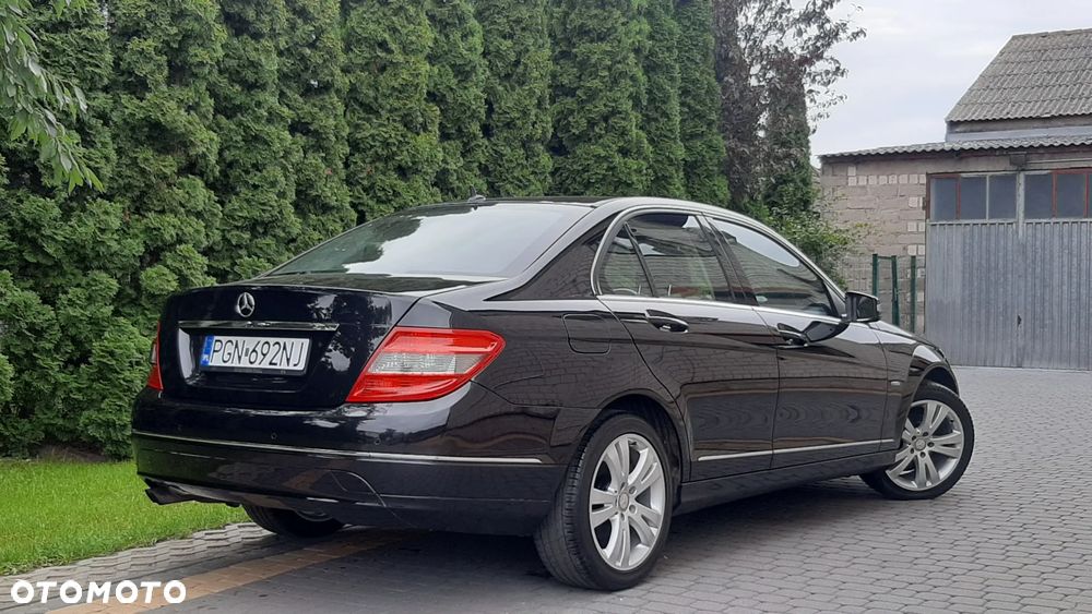 Mercedes-Benz Klasa C 180 CGI BlueEFFICIENCY Avantgarde - 5