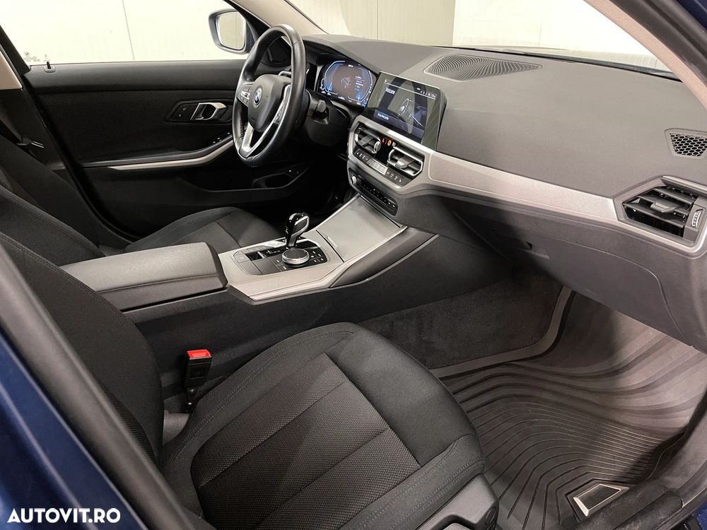 BMW Seria 3 320e AT PHEV - 10