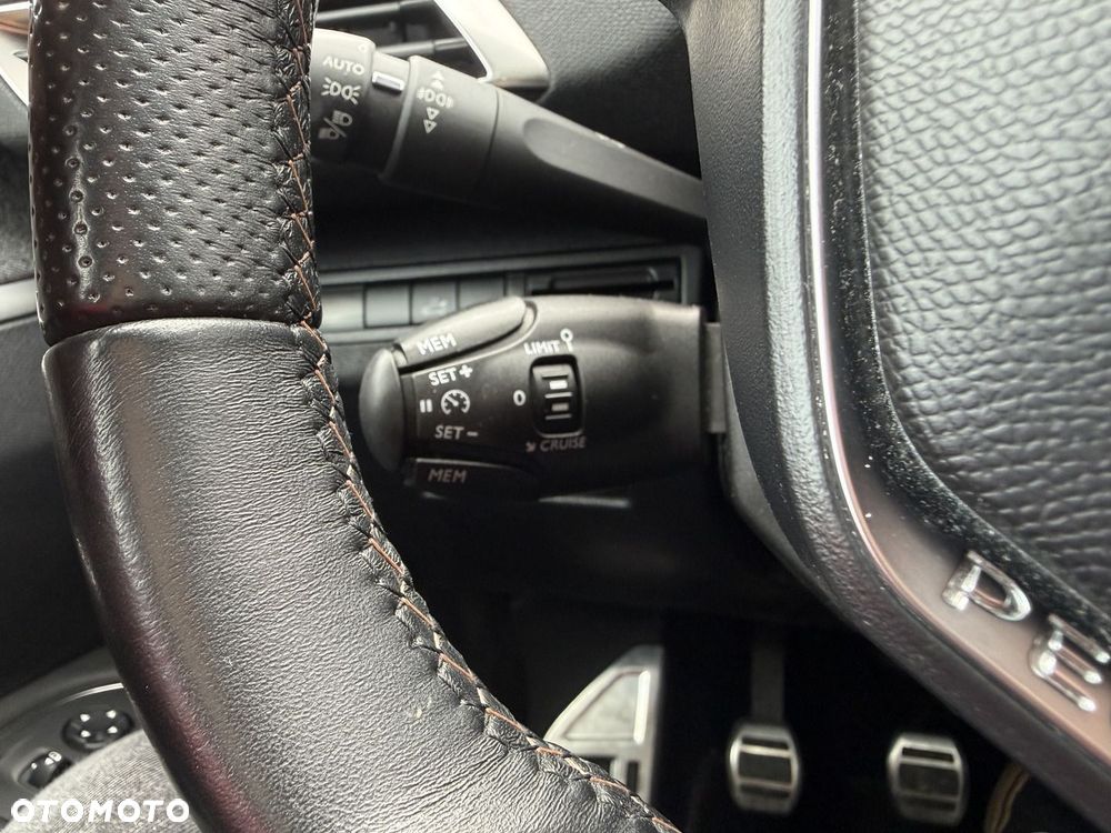 Peugeot 3008 1.2 PureTech GT S&S - 12
