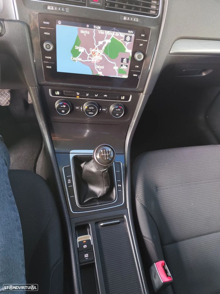 VW Golf Variant 1.6 TDi Confortline - 27