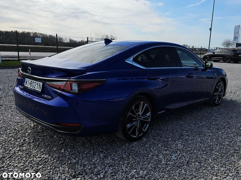 Lexus ES 300h F Sport - 5