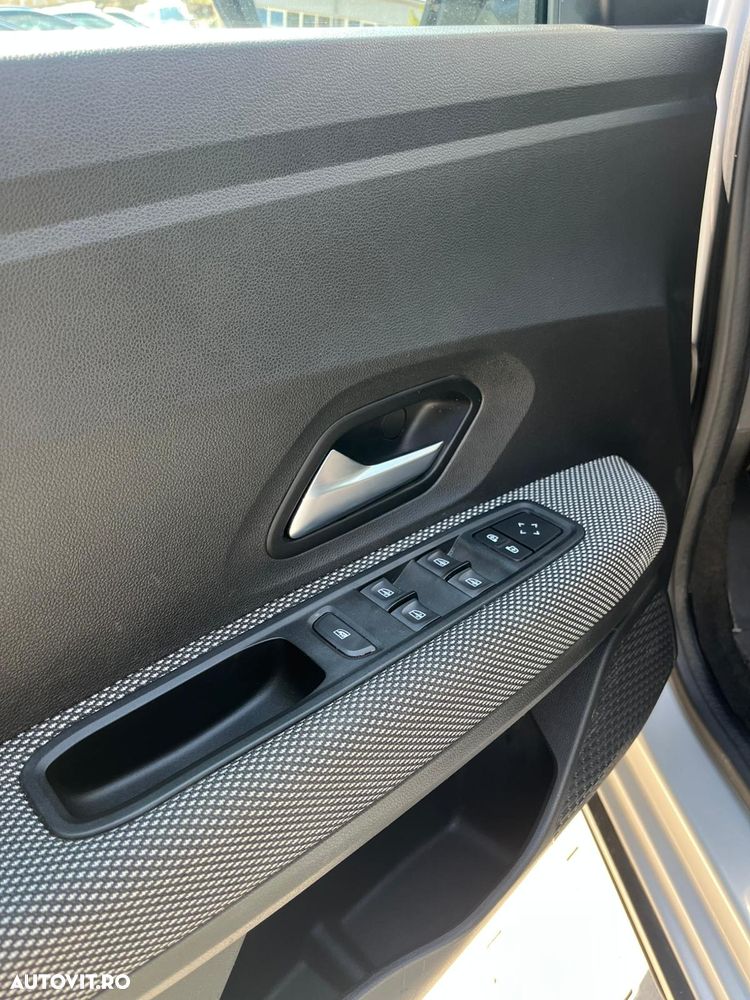 Dacia Jogger 5 locuri TCe 110 Essential - 9